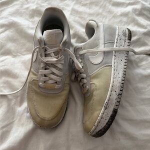 Nike White and Cream Athletic Shoes